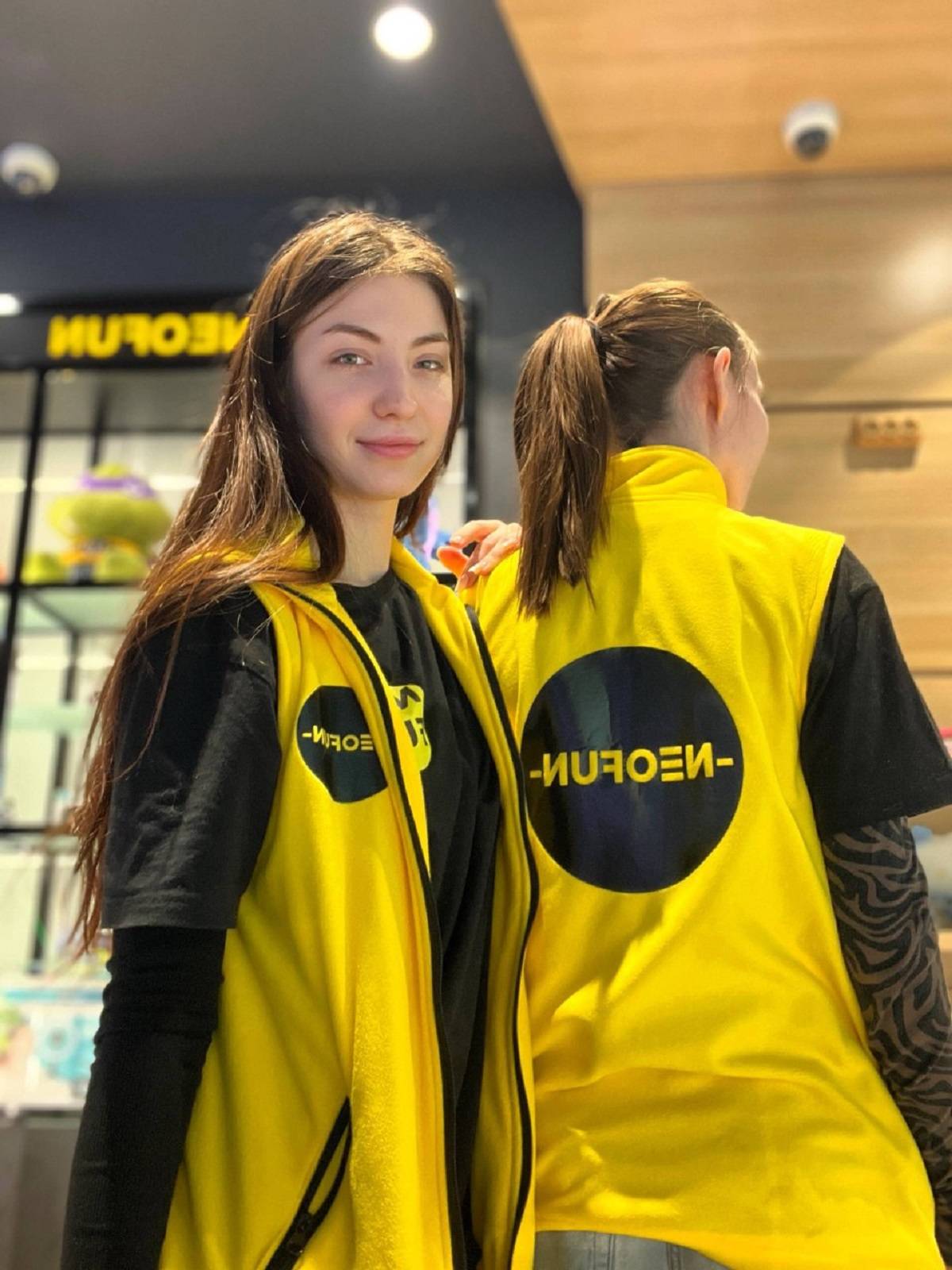 Пошив ярких и комфортных флисовых жилеток